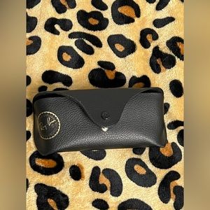 Ray-ban leather sunglasses button case